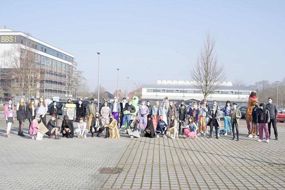 Am Max-Windmüller-Gymnasium wurde das Ende der Schulzeit mit einer Mottowoche gefeiert. Bild: Privat