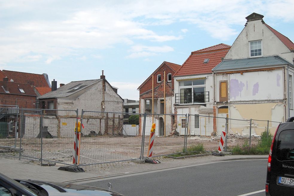 An dieser Stelle wird das neue Parkhaus gebaut. Foto: Luppen