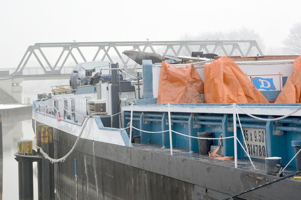 Das Schiff liegt zurzeit in Surwold.