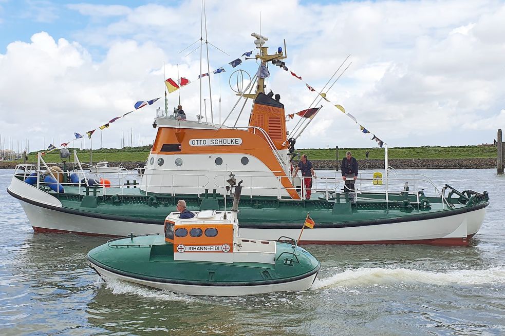 Eine vierköpfige Besatzung aus erfahrenen Seeleuten lief am Sonnabend mit der „Otto Schülke“ und der „Johann Fidi“ im Hafen von Norderney ein. Foto: privat