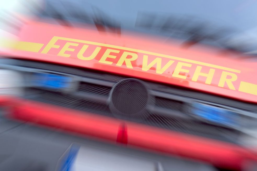 Die Feuerwehr rückte in die Fehnstraße in Papemnburg aus. Foto: fovito/Fotolia.com