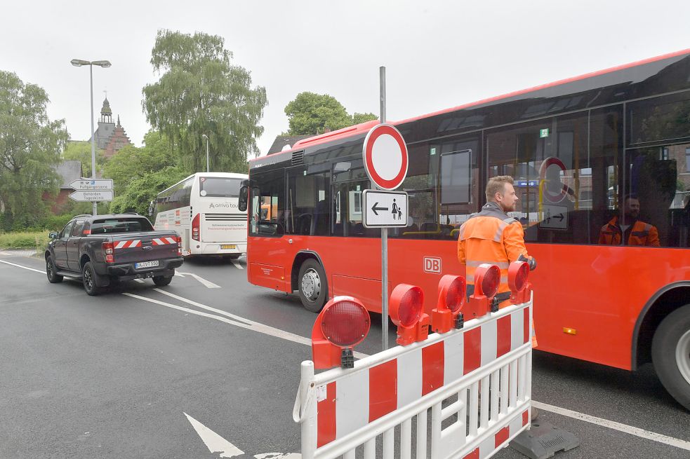 Der Verkehr tat sich mit der neuen Regelung schwer. Foto: Ortgies