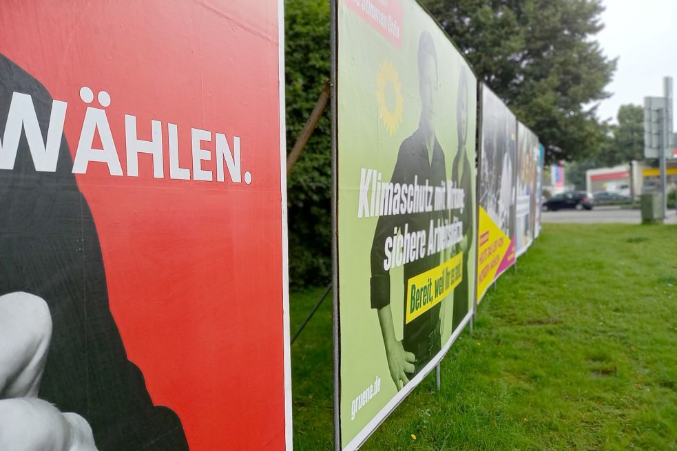 Die Plakate verraten es: der Wahlkampf läuft. Foto: Vogt