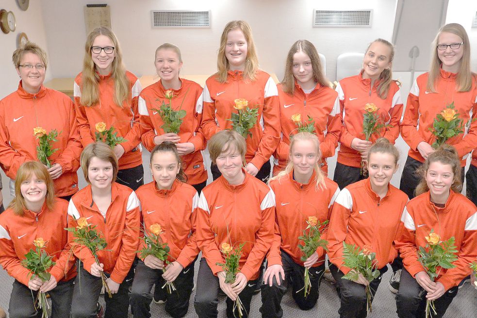 Die C-Juniorinnen-Mannschaft der SG Nortmoor sicherten sich den Titel. Bilder: Ortgies