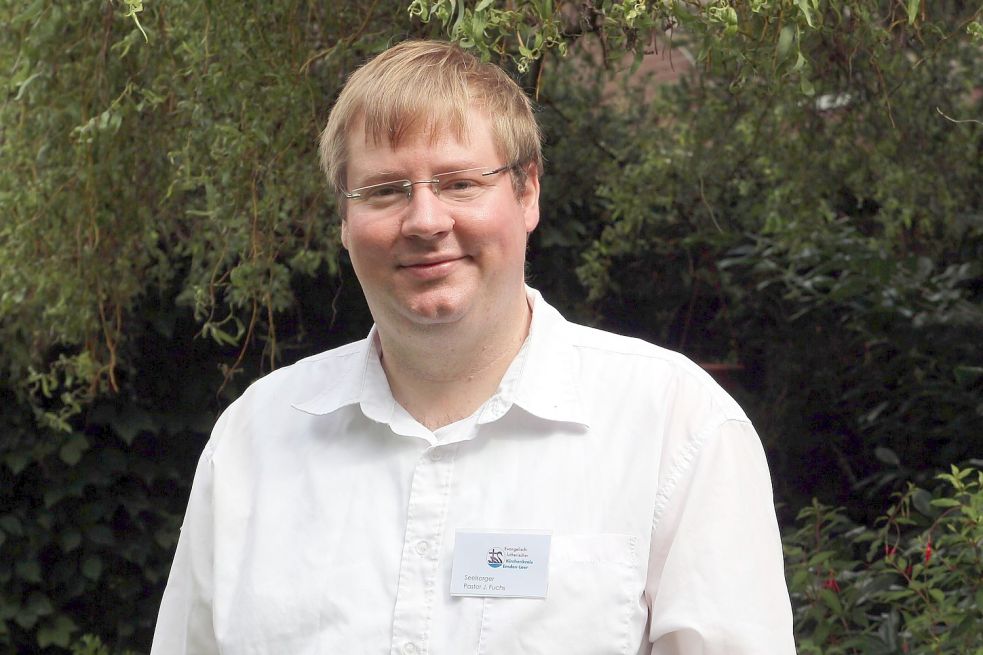 Julien Fuchs soll sich um die Seelsorge in Altenheimen kümmern. Foto: Dübbel