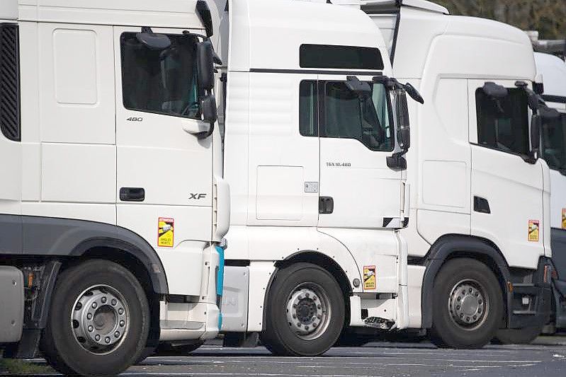Bislang hat der Staat gut 60 Millionen Euro für die Lkw-Abwrackprämie ausgegeben - für fast nur Diesel-Fahrzeuge. Foto: Sebastian Gollnow/dpa