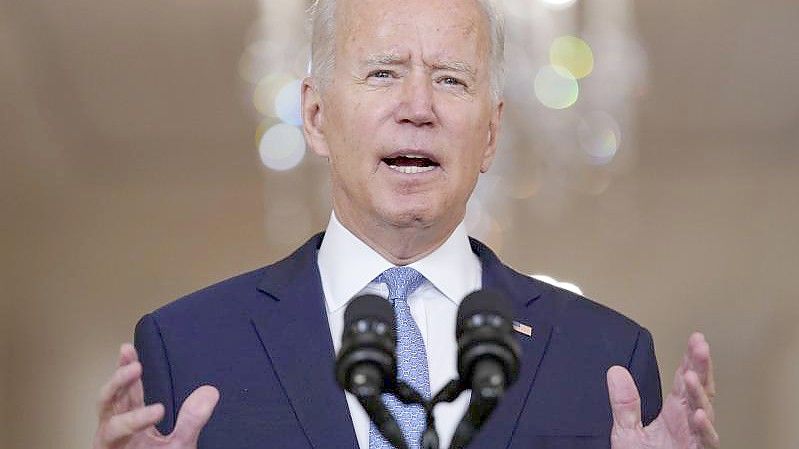 Joe Biden, Präsident der USA, spricht über Afghanistan im State Dining Room des Weißen Hauses. Foto: Evan Vucci/AP/dpa