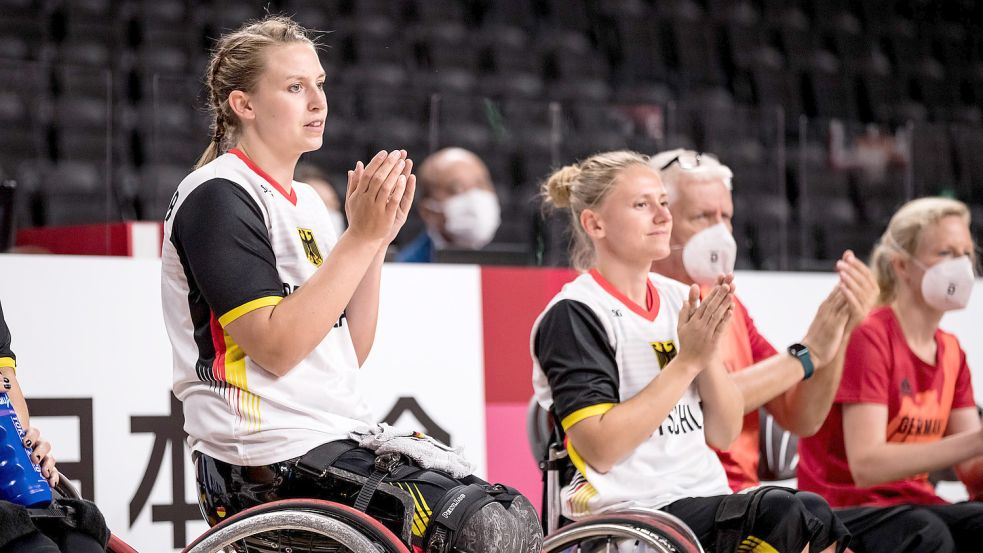 Lena Knippelmeyer aus Marienhafe und ihr Rollstuhl-Basketballteam treten am Sonnabend zu ihrem letzten Paralympcis-Spiel an. Foto: Wunderl