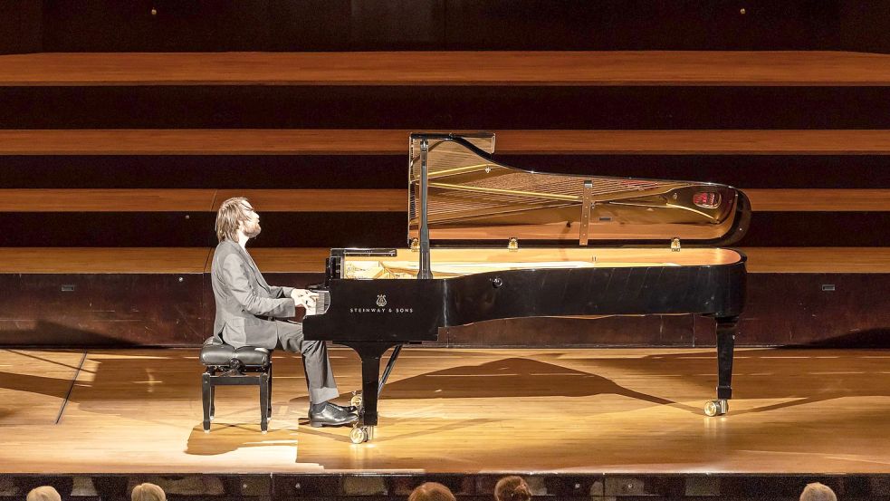 Introvertierter Künstler: Der Pianist Daniil Trifonov in der Glocke beim Musikfest Bremen. Foto: Patrick Leo