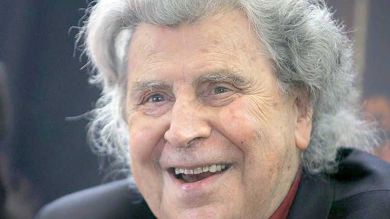 Mikis Theodorakis ist am 2. September im Alter von 96 Jahren in Athen gestorben. Foto: epa ANA Pantzartzi/epa ANA/dpa