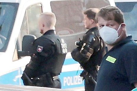 Die Polizei rückte zu Kontrollen aus. Foto: Kiefer