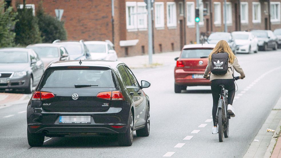 Auf der Wolthuser Straße teilen sich Auto- und Radfahrer seit der Sanierung die Fahrbahn. Foto: J. Doden