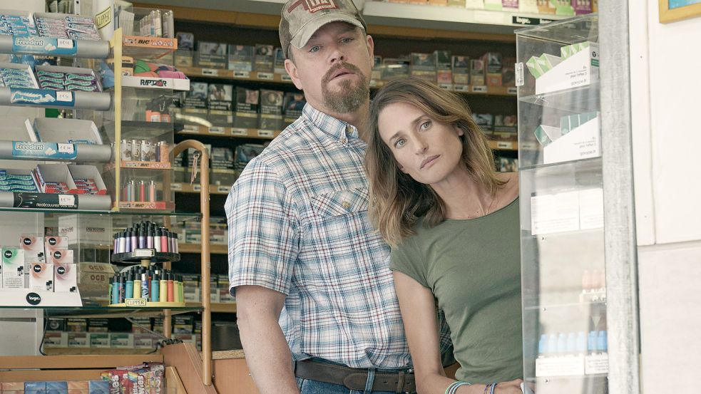 Matt Damon als Bill und Camille Cottin als Virginie machen eine überraschende Entdeckung. „Stillwater - Gegen jeden Verdacht“. Ab Donnerstag, 09. September, neu im Kino. Foto: Jessica Forde/Focus Features/Universal Pictures/dpa. Foto: Jessica Forde