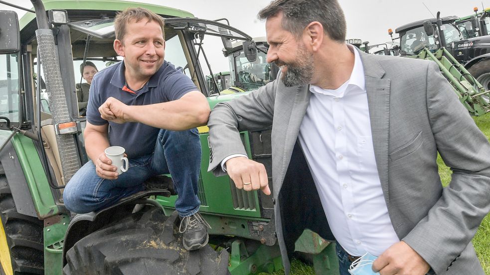 Umweltminister Olaf Lies hat auf Kritik zum Thema Fehntjer Tief reagiert. Foto: Ortgies/Archiv