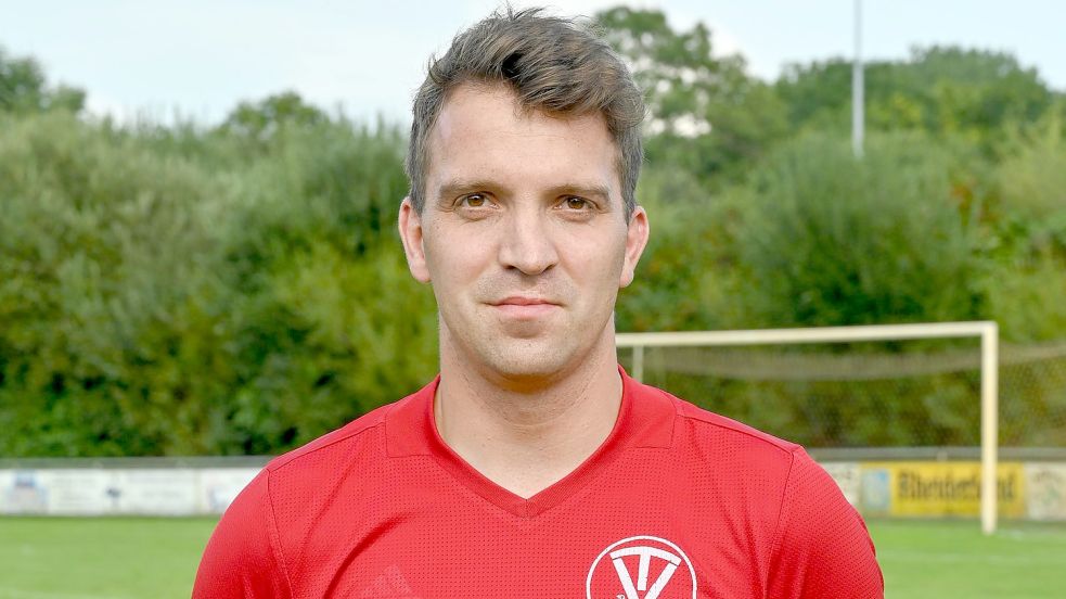 Volker Wirtjes verwandelte den entscheidenden Elfmeter für Bunde. Foto: Lohmann
