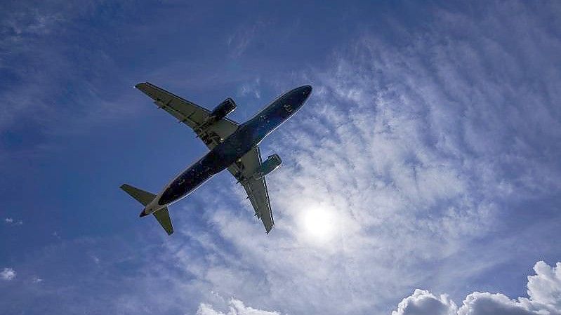Europas Luftfahrt-Drehkreuze sind trotz steigender Passagierzahlen unzufrieden. Foto: Steve Parsons/PA Wire/dpa