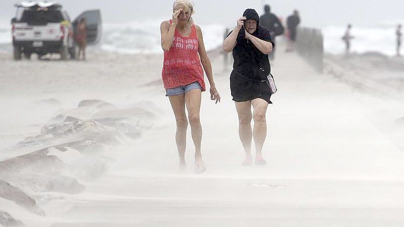 Hurrikan Nicholas bringt heftigen Wind und starken Regen an die texanische Golfküste. Foto: Annie Rice/Corpus Christi Caller-Times via AP/dpa