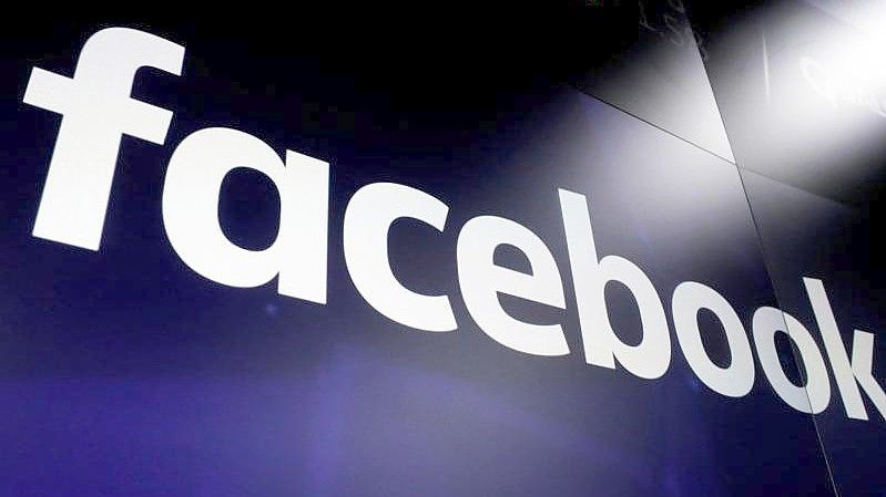 Facebook hat zahlreiche Konten, Gruppen und Seiten entfernt, die der „Querdenken“-Bewegung zugeordnet werden. Foto: Richard Drew/AP/dpa