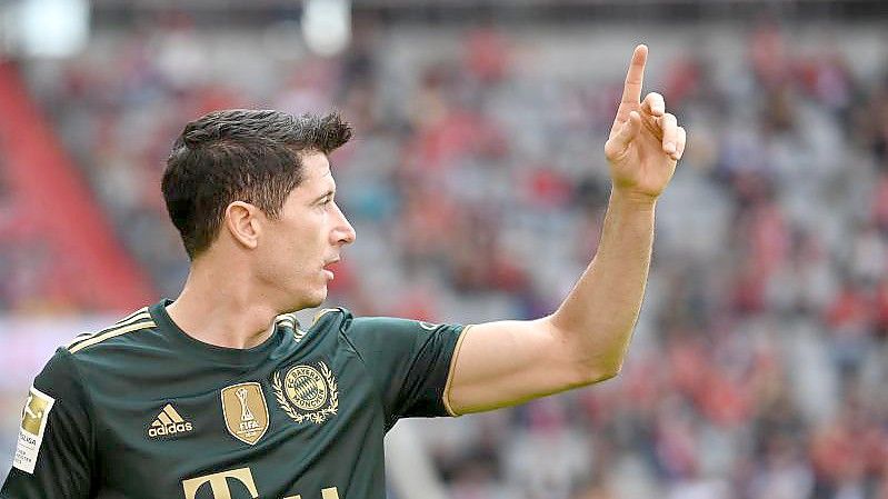 Robert Lewandowski hat den „Goldenen Schuh“ erhalten. Foto: Sven Hoppe/dpa