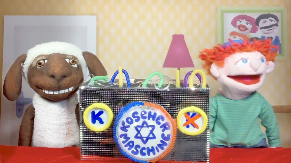 Das jüdische Puppentheater Bubales zeigt „Die Koscher-Maschine“. Foto: Bubales