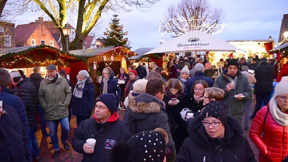 Dieses Bild wird es in diesem jahr wieder nicht geben: Der Weihnachtsmarkt in Greetsiel wurde auch für dieses Jahr wieder abgesagt. Foto: Archiv