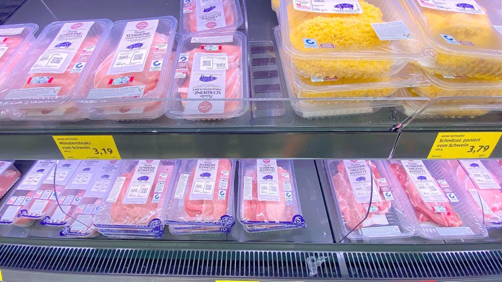 Blick ins Tiefkühlregal bei Aldi: Ab 2030 wollen die Discounter Aldi Süd und Nord nur noch Frischfleisch aus besserer Tierhaltung anbieten. Foto: FrankHoermann/SVEN SIMON via www.imago-images.de