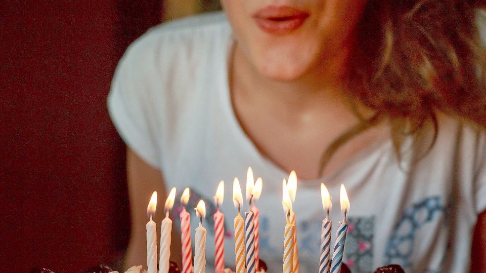 Früher war es bei runden Geburtstagen ab 70 üblich, dass ein kleiner Hinweis in der Zeitung stand. Doch das wird immer weniger – warum eigentlich? Symbolfoto: pixabay