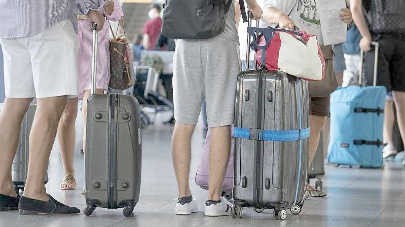 Im Sommer stiegen die Passagierzahlen an deutschen Flughäfen wieder an. Foto: Frank Rumpenhorst/dpa