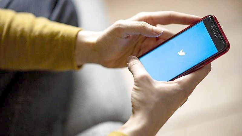 Ein Selfie von vier Spitzenpolitikern - und das Netz dreht durch. Foto: Fabian Sommer/dpa