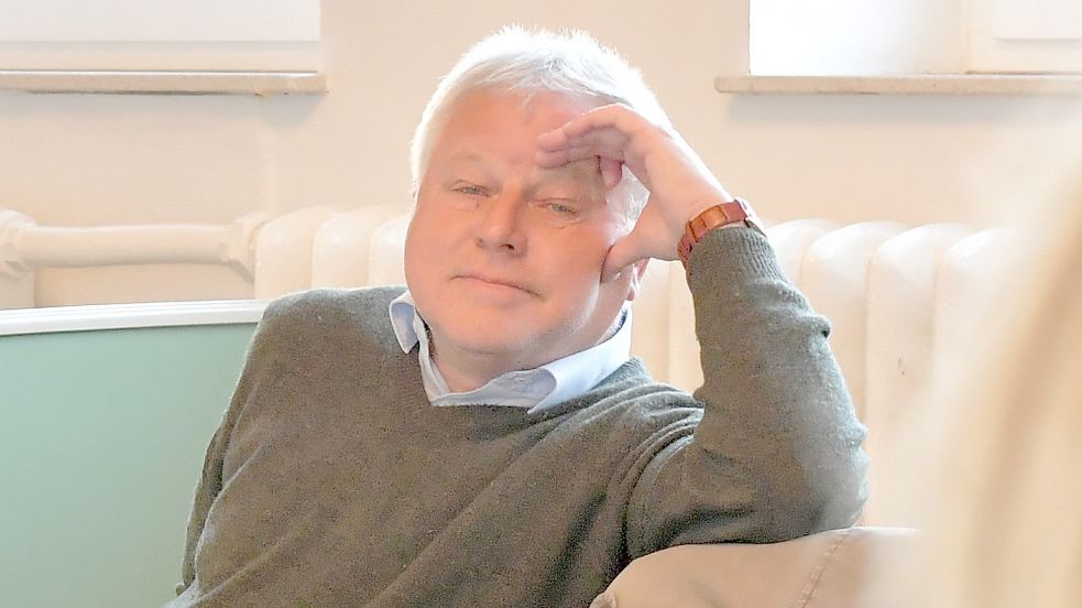 Gerd Koch, hier bei einem Prozess wegen Volksverhetzung vor dem Leeraner Amtsgericht, wird im Stadtrat auf sich allein gestellt sein. Foto: Ortgies/Archiv