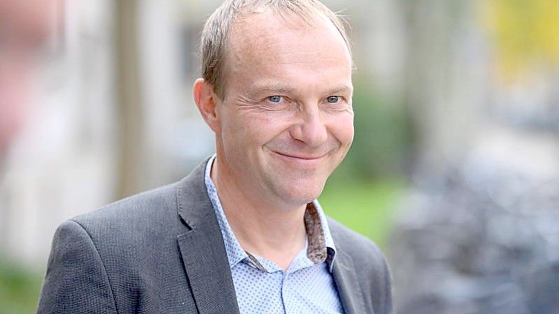 Sachsens Agrarminister Wolfram Günther wirft dem Bundeslandwirtschaftsministerium Versäumnisse vor. Foto: Robert Michael/dpa-Zentralbild/dpa