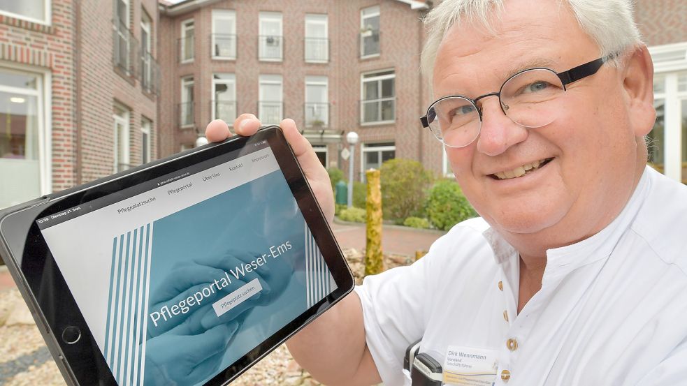 Dirk Wennmann ist der Geschäftsführer des Altenwohn- und Pflegezentrums Eben-Eser in Moormerland – die Einrichtung ist beim Portal verteten. Foto: Ortgies