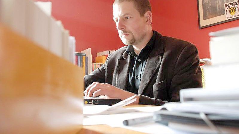 Das Archivfoto zeigt den rechten Verleger Götz Kubitschek. Foto: picture alliance / dpa