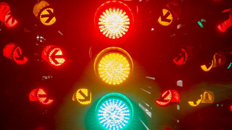 Steht vor Weihnachten die erste Ampel-Regierung im Bund? Das „Ja“ von FDP und Grünen zu Sondierungen mit der SPD erhöht die Wahrscheinlichkeit. Foto: Kneffel / dpa
