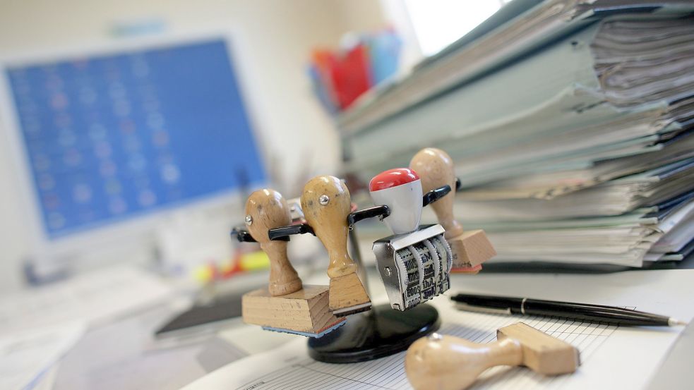 Die Kommunen in Niedersachsen klagen über zu viel Bürokratie. Foto: Patrick Pleul/dpa