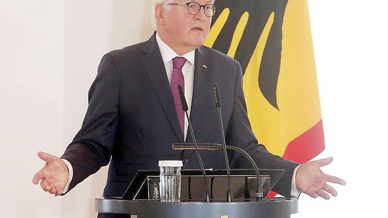 Bundespräsident Frank-Walter Steinmeier im Schloss Bellevue. Foto: Wolfgang Kumm/dpa