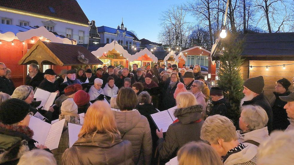 Ob der Ludgeri-Weihnachtsmarkt dieses Jahr zurückkehren kann, ist noch unklar. Unter den bisherigen Bedingungen (das Bild stammt von 2017) ist das aber wohl nicht denkbar. Archivfoto: Kiefer