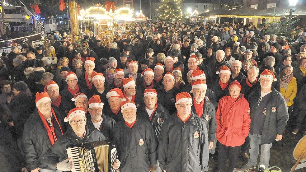 Das gemeinsame Weihnachtslieder-Singen auf dem Wiehnachtsmarkt achter d‘Waag wird es auch in diesem Jahr nicht geben. Foto: Wolters/Archiv