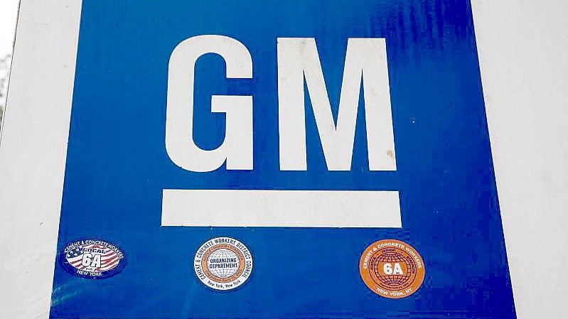 Der US-Autoriese General Motors (GM) und der koreanische Zulieferer LG haben sich geeinigt. Foto: Matt Rourke/AP/dpa