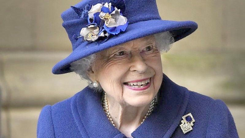 Unermüdlich im Dienst: Die britische Königin Elizabeth II. nach einem Dankgottesdienst in London. Foto: Frank Augstein/AP Pool/dpa