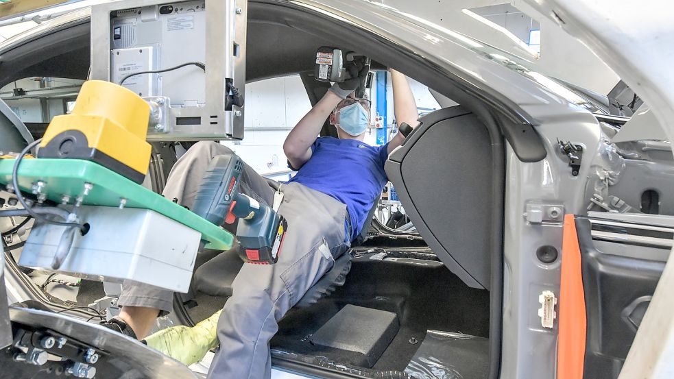Das Emder VW-Werk rüstet sich für die zunehmende Produktion von Elektro-Fahrzeugen. Foto: Ortgies