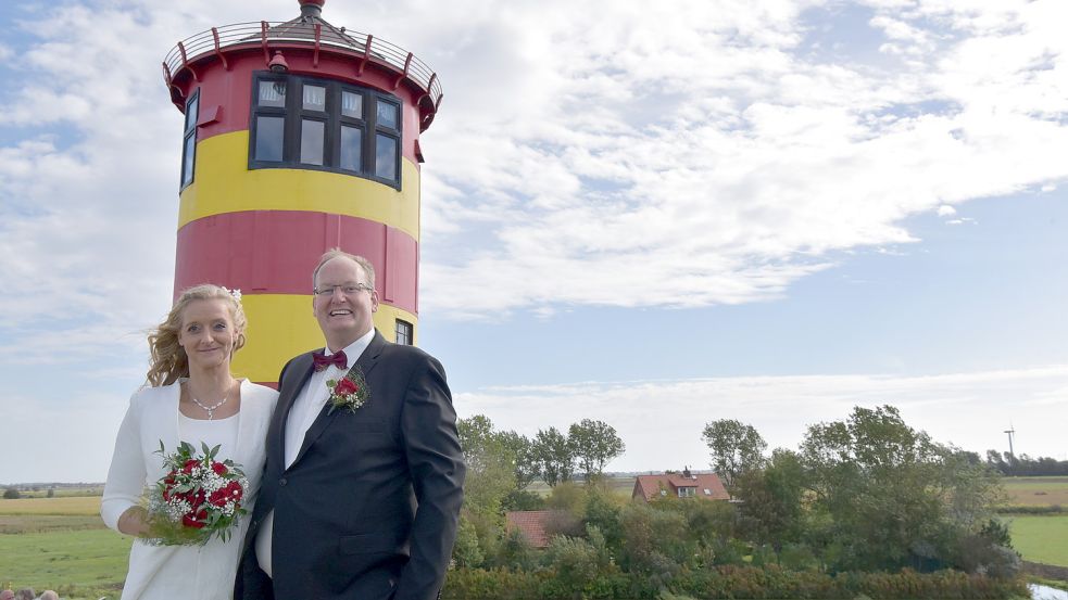 Vor einigen Jahren gaben sich auch die gebürtige Greetsielerin Bianca Siebelds-Klothmann und Christian Klothmann das Ja-Wort im Pilsumer Leuchtturm. Archivfoto: Wagenaar