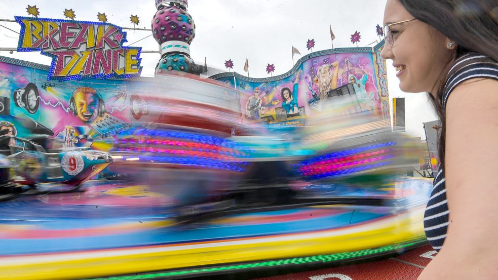 Das Fahrgeschäft „Break Dance“ wird sich ab 14 Uhr auch in Leer drehen. Foto: Ortgies