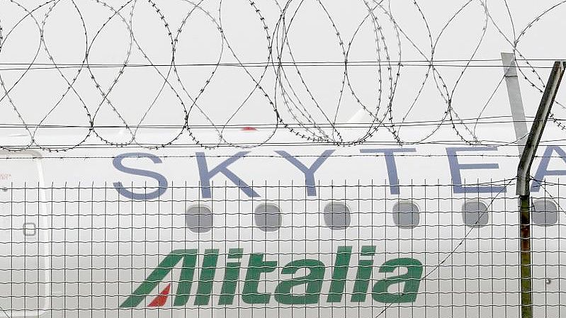 Mit dem Aus soll auch die Marke Alitalia verkauft werden. Foto: Antonio Calanni/AP/dpa