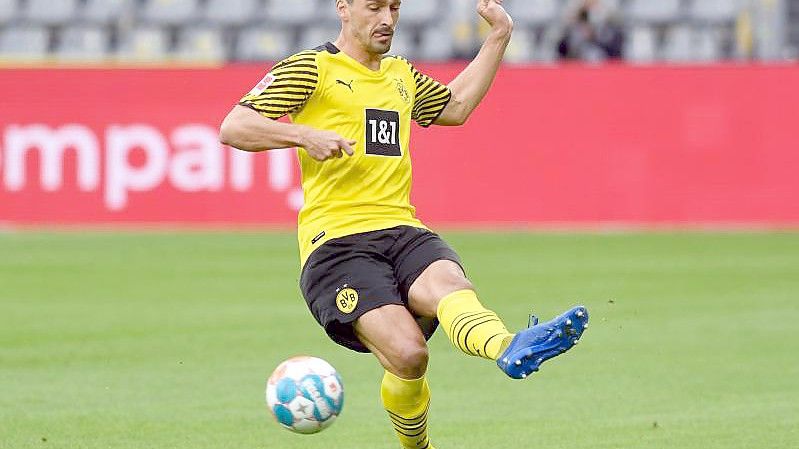 Dortmunds Abwehrchef Mats Hummels bewertete den Saisonstart seiner Borussia unlängst mit der Note 2. Foto: Bernd Thissen/dpa