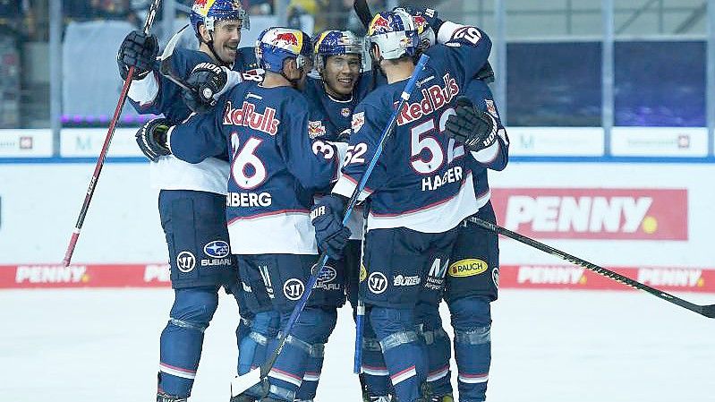Beim EHC Red Bull München gibt es mehrere Corona-Fälle. Foto: Angelika Warmuth/dpa