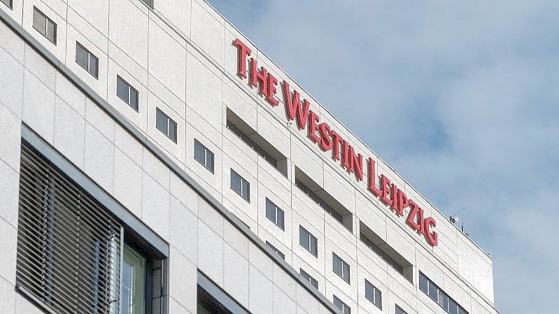 Hotel Westin Leipzig: Der Staatsanwaltschaft Leipzig liegen mehrere Anzeigen zu dem Vorfall vor - auch von dem beschuldigten Hotelmitarbeiter wegen Verleumdung. Foto: Hendrik Schmidt/dpa