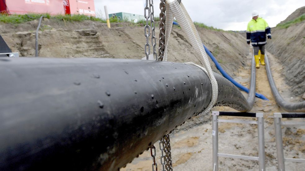 Für eine neue Stromtrasse von Nord nach Süd sollen Erdkabel verlegt werden. Symbolfoto: Carsten Rehder/dpa
