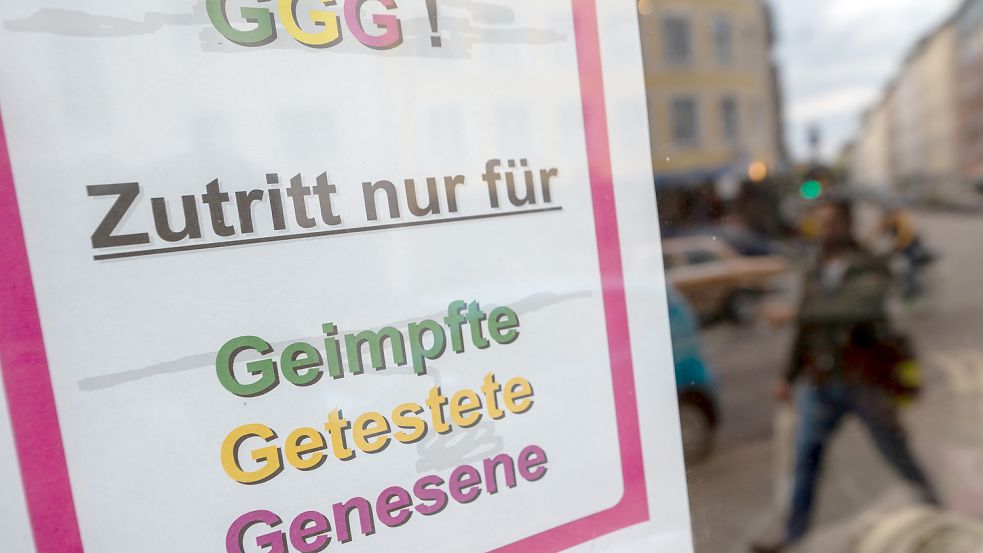 Zutritt nur für Geimpfte, Getestete oder Genese: Das gilt jetzt in vielen Bereichen im Kreis Wittmund. Ab Donnerstag gilt eine neue Allgemeinverfügung. Foto: DPA