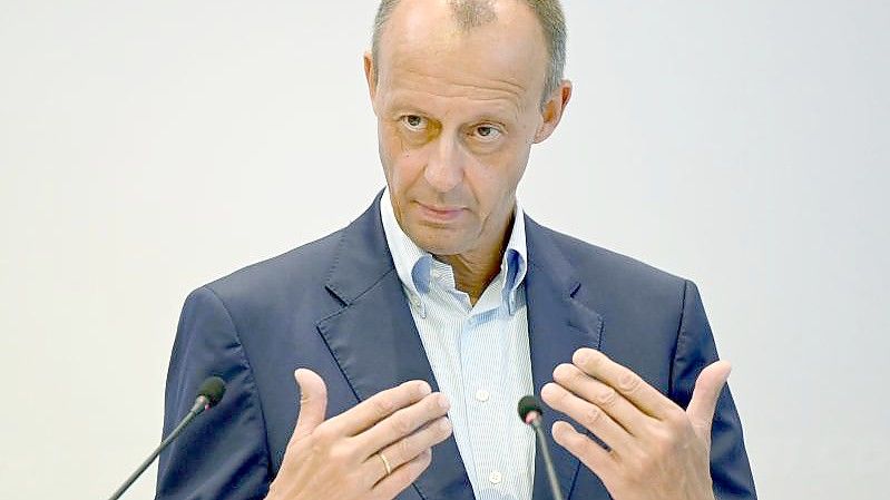 CDU-Politiker Friedrich Merz spricht sich gegen eine Doppelspitze in seiner Partei aus. Foto: Bernd Weißbrod/dpa